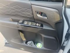 Honda Elysion e:HEV 2.0L Luxury Edition - фото 13