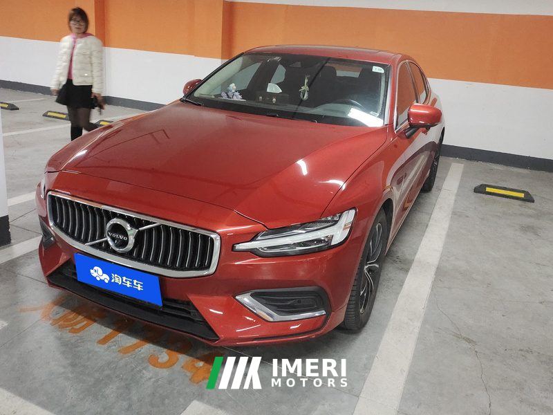 Volvo S60 B4 Smart Luxury Edition - car from China