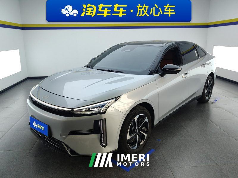 Geely Galaxy L6 EM-i 1.5L 140km Explorer Edition - car from China