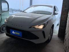 Roewe MG i5 1.5L CVT Luxury - ფოტო 1