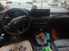 Ford Focus EcoBoost 180 ST-Line - ფოტო 16
