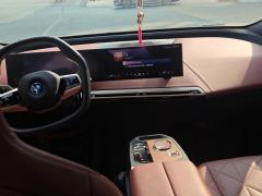 BMW iX xDrive50 - ფოტო 16