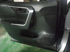 Toyota Wildlander 2.0L 2WD Leading Edition - фото 12