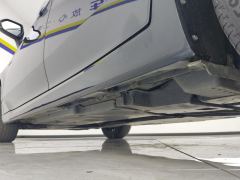Toyota Avalon Dual-Engine 2.5L E-CVT Luxury Edition - photo 11