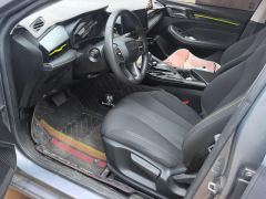Roewe MG i5 1.5L CVT Platinum Edition - ფოტო 14