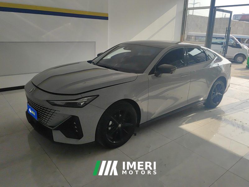 Changan UNI-V 1.5T Premium - ავტომობილი ჩინეთიდან