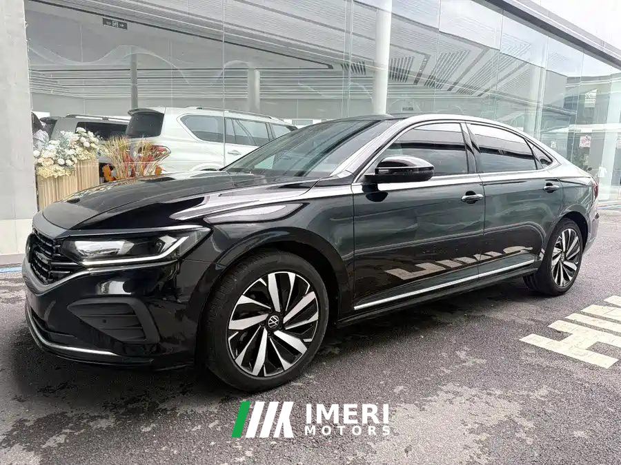 Volkswagen Passat 330TSI Elite Edition - ავტომობილი ჩინეთიდან