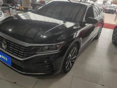 Volkswagen Passat 330TSI Prestige Edition - photo 1