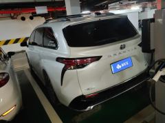 Toyota Gravia Dual-Engine 2.5L 2WD Premier Plus Edition - ფოტო 2