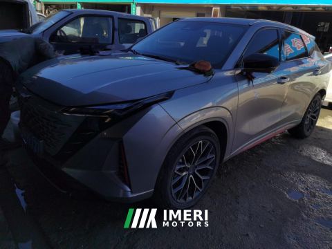 2022 Oshan Z6 1.5T Version - car from China