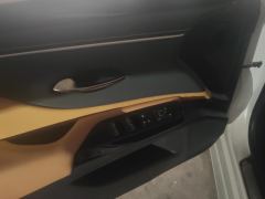 Lexus ES 200 Excellence Edition - ფოტო 13