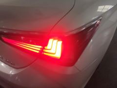 Lexus ES 200 Excellence Edition - ფოტო 5