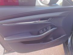 Mazda3 Axela 2.0L Automatic Premium Edition - фото 12