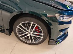 Geely Xingui Xingrui 2.0T Only this turquoise version - ფოტო 6