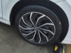 Volkswagen Golf 280TSI DCT 30th Anniversary Edition - ფოტო 6