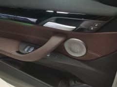 BMW X1 sDrive25Li Premier - ფოტო 13