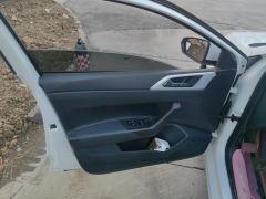 Volkswagen Polo Plus 1.5L Automatic Colorful Technology Edition - ფოტო 12
