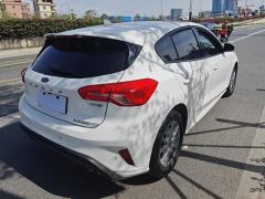 Ford Focus EcoBoost 180 Version - photo 2