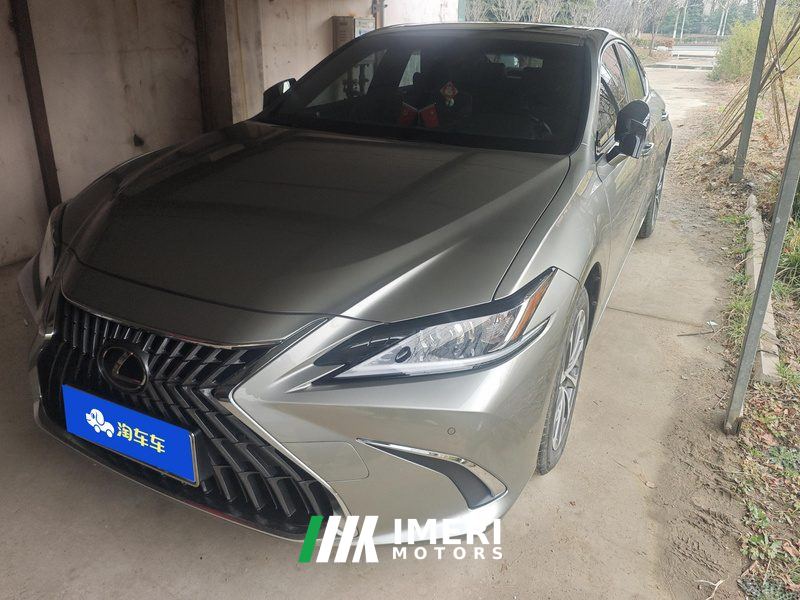 Lexus ES 200 Excellence Edition - автомобиль из Китая