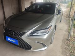 Lexus ES 200 Excellence Edition - фото 1