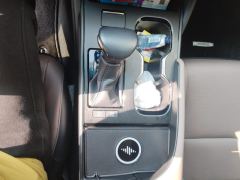 Lexus ES 300h Excellence Edition - ფოტო 19
