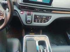 Honda Elysion e:HEV 2.0L Luxury Edition - ფოტო 19