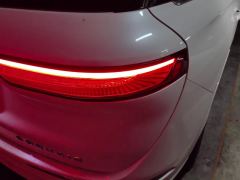Lincoln Adventurer PHEV 1.5T AWD e Edition - фото 5