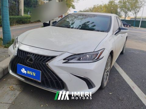 2022 Lexus ES 300h Excellence Edition - автомобиль из Китая