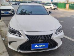Lexus ES 300h Excellence Edition - ფოტო 3