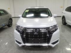 Honda Elysion e:HEV 2.0L Luxury Edition - фото 3