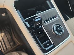 Geely Xingyue L Dongfang Yao 2.0T Automatic two-wheel drive Star Edition - ფოტო 19