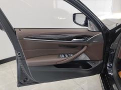 BMW 5 Series Facelift 525Li M Sport Package - ფოტო 12