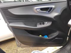 Roewe MG iMAX8 400TGI Flagship - photo 12