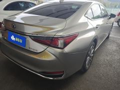 Lexus ES 200 Excellence Edition - фото 2