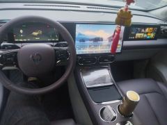 Leapmotor C11 EREV 300 Exclusive Edition - ფოტო 16