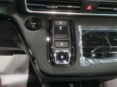 Honda Elysion e:HEV 2.0L Luxury Edition - photo 19