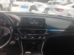 Honda Accord PHEV 2.0L E-CVT Edition - фото 11