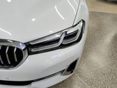 BMW 5 Series 530Li Leading Luxury Package - фото 4