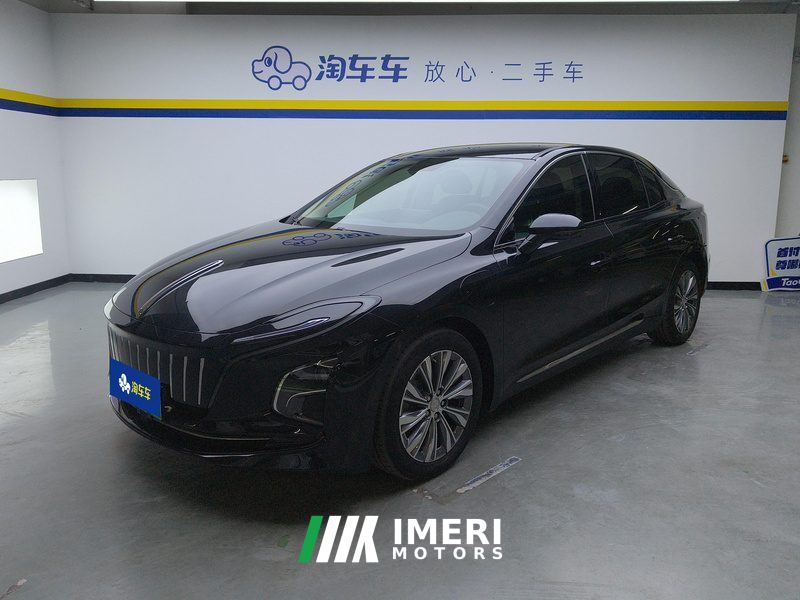 FAW Red Flag E-QM5 560km PLUS - автомобиль из Китая