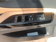 Lexus ES 300h Premium Edition - ფოტო 13