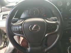 Lexus ES 300h Premium Edition - ფოტო 18
