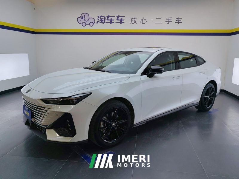 Changan UNI-V Zhidian iDD UNI-V iDD 1.5T 113km Version - автомобиль из Китая