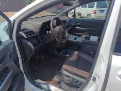Toyota Sienna Dual-Engine 2.5L Platinum Edition - ფოტო 14