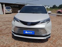 Toyota Sienna Dual-Engine 2.5L Platinum Edition - ფოტო 3