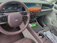 Leapmotor C11 EREV 300 Exclusive Edition - ფოტო 16