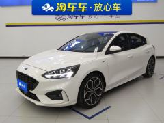Ford Focus EcoBoost 180 ST Line - ფოტო 1