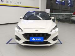 Ford Focus EcoBoost 180 ST Line - ფოტო 3