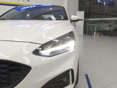 Ford Focus EcoBoost 180 ST Line - ფოტო 4