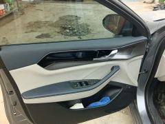 BYD Qin PLUS DM-i 55km Prestigious Edition - ფოტო 12