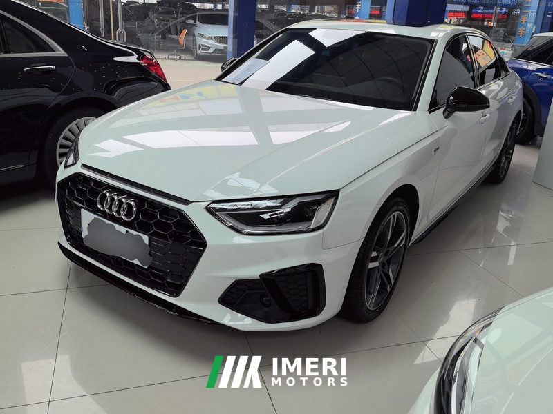 Audi A4L 40 TFSI Luxury Dynamic